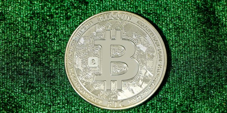 Bitcoin Leverage Ratio Remains High Despite Recent Drop