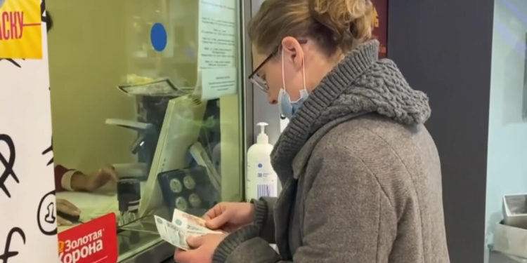 Russian Crypto Buyers Face Whopping Premiums Amid Economic Crash