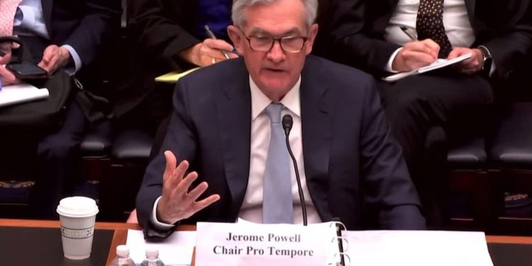 Fed Will ‘Proceed Carefully’ with Rate Hikes Despite Ukraine War