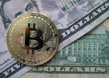 Bitcoin Falls Back To $40,000 As Fed Mulls Faster Rate Bumps