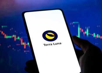 LUNA 2.0 Debut Experiences Hiccups as Price Plummets, Will Trust Remain Robust?