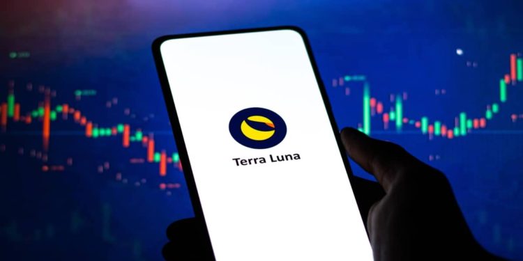 LUNA 2.0 Debut Experiences Hiccups as Price Plummets, Will Trust Remain Robust?