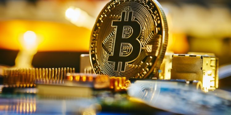 Bitcoin Breaks $30K, But Could Price Entrap Late Longs?