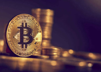 Bitcoin Funding Rates Remain Unmoved Despite Plunge To $30,000