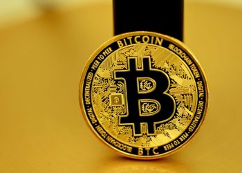 Bitcoin Continues To Slide But Displays Bullish Divergences On Charts