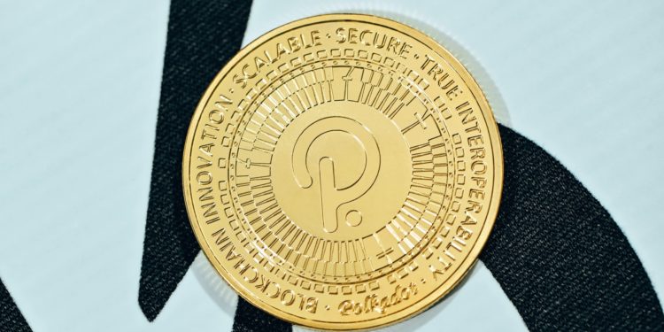 Polkadot Displayed Bearish Engulfing Candlestick; Suggests Further Downtrend