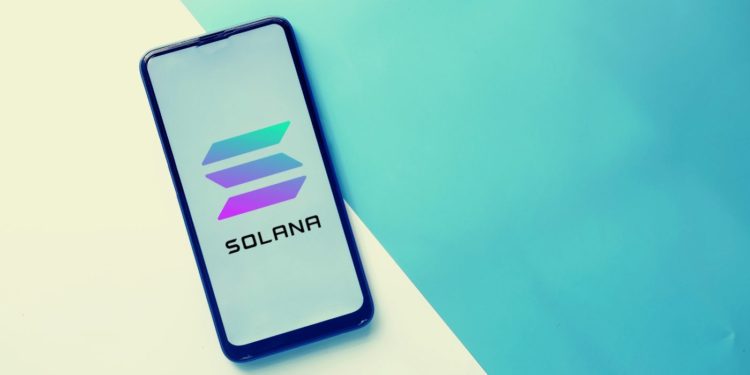 Solana Launches Web3 Focused Smartphone, Crypto Twitter Not Convinced