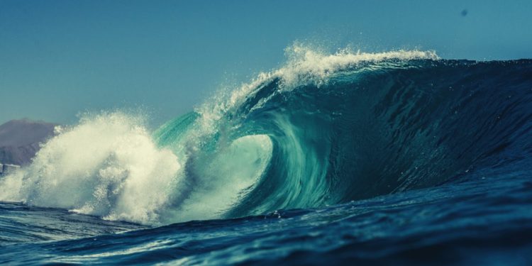 WAVES Token Pumps 60% Amid DeFi Revival Plan And Airdrop