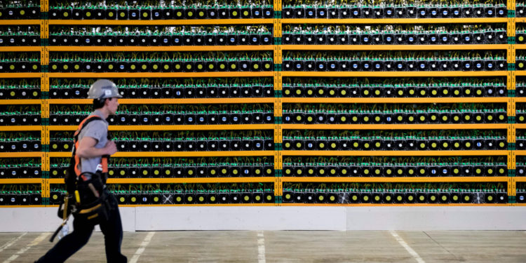 Bitcoin Miner Liquidations Threaten Bitcoin’s Recovery