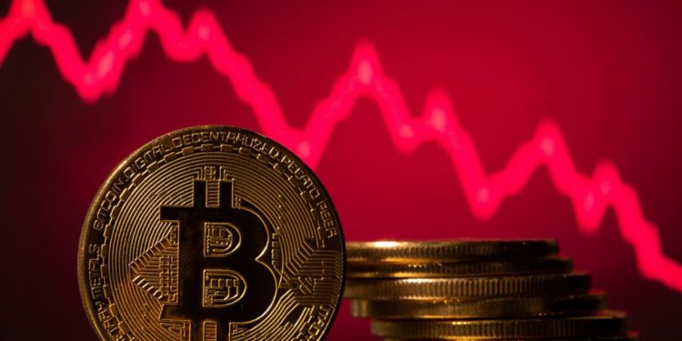 Bitcoin Dips Below $19,000 Amid Highest US Inflation Print In 40 Years