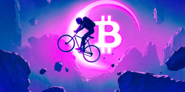 Top Crypto Strategist Issues Bitcoin Warning, Says BTC at Risk of Major Breakdown