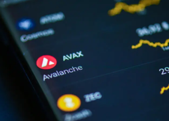 Avalanche Grinds To A Halt As AVAX Breaks 2-Month Uptrend