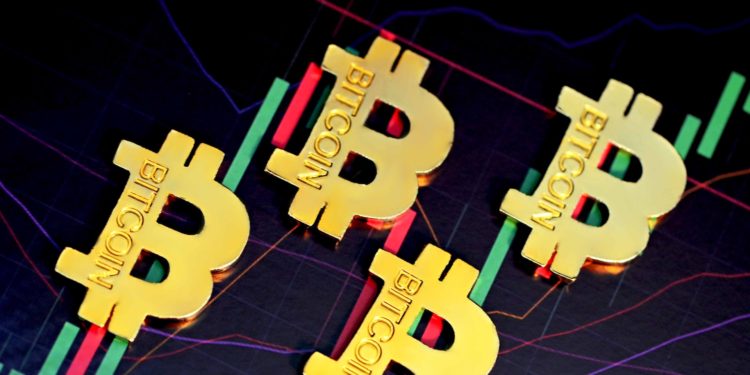 Does Bitcoin Price Show Signs Of Reversal After Trading Laterally?