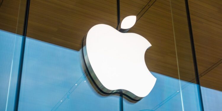 Apple Bans NFT Utility  – Continues 30% NFT Commission