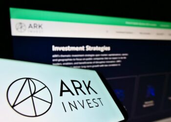 Cathie Wood’s Ark Invest Buys $21 Million Worth of Coinbase Shares – What Do They Know?