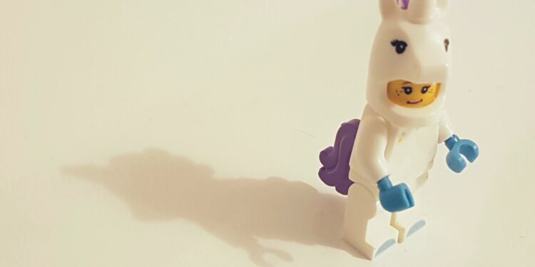 Uniswap Price Struggles At $5.49, Will There Be A Run Up To $6?