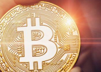 On-Chain Data Suggests Bitcoin Whales are Unloading BTC at a Record-Breaking Rate – What’s Going On?