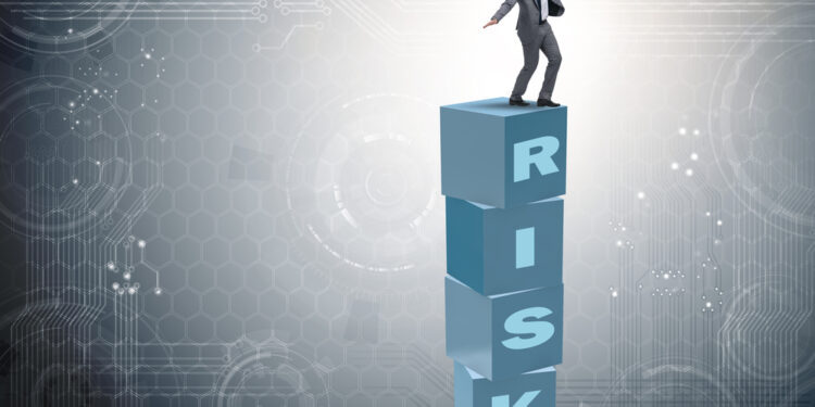 BNB Price Rebounds Toward $250 But Risk of Drop To $200 Still Exists