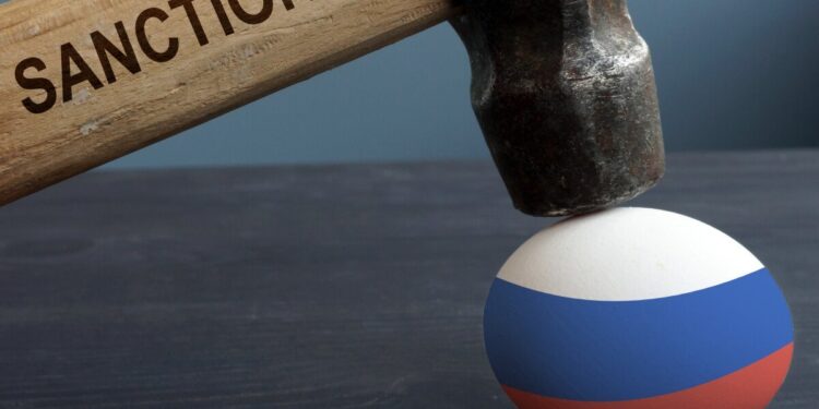 Sanctions Increase Crypto Risks for Russians, Warns Central Bank