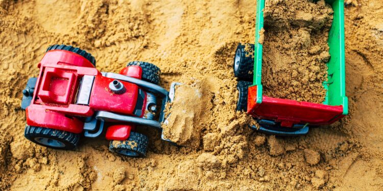 SAND Experiences Selling But Traders Should Short This Level