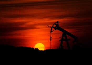 What is the Petrodollar System & Why Could Bitcoin Fix It?