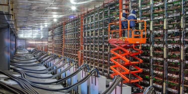 Sell Pressure Mounts On Bitcoin As Miners Offload More BTC
