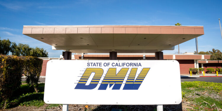 California DMV to Use Blockchain Technology for Record Keeping