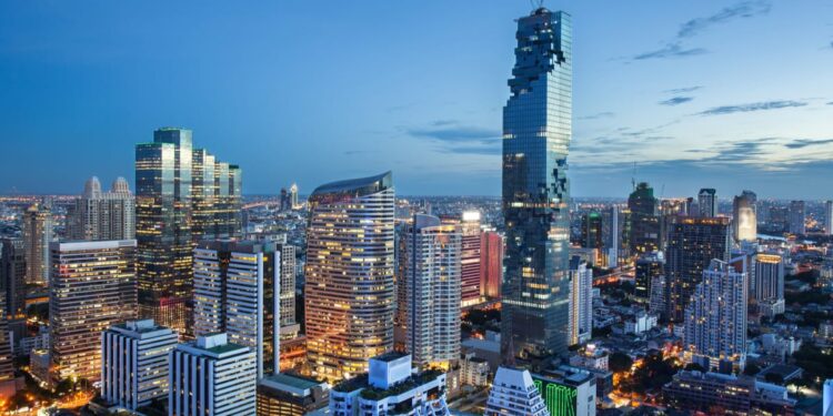 US Officials Consider Expanding Deposit Insurance Coverage