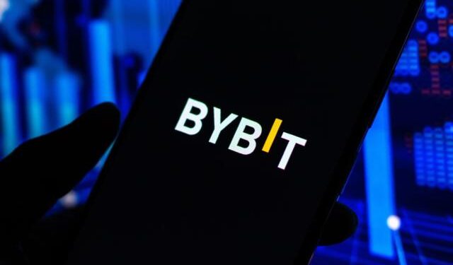 Bybit Becomes Latest Crypto Exchange to Suspend USD Bank Transfers – What’s Going On?