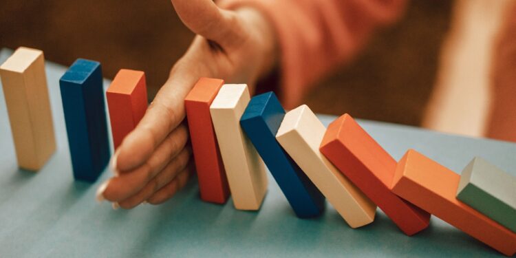 Crypto-Friendly Signature Bank Closed Over Systemic Risk Concerns – What Does This Mean for Crypto?