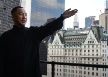 SEC Accuses Chinese Businessman with Ties to Donald Trump Advisor of Orchestrating $500 Million Crypto Fraud – What’s Going On?