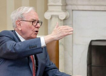 Billionaire Warren Buffett Labels Bitcoin as ‘Gambling Token’ with No Intrinsic Value – Here’s Why