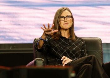 Cathie Wood’s ARK Invest Buys $8.7 Million in Coinbase Stock, Files Third Bitcoin ETF Application Amid SEC Lawsuit