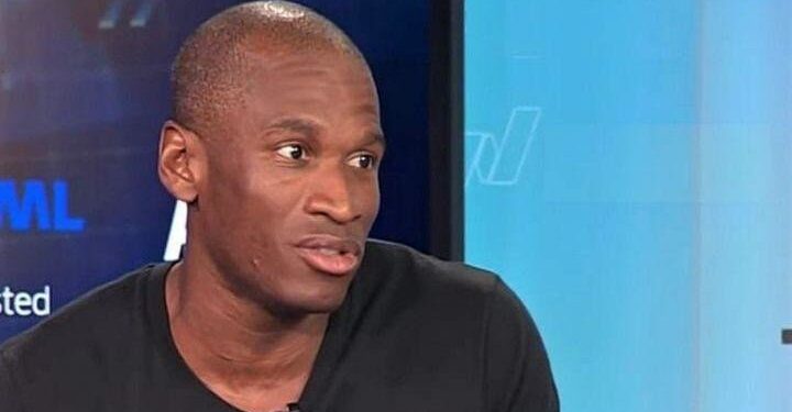 Billionaire Arthur Hayes Claims Average Crypto User Prioritizes Ease of Use Over Decentralization – What Does This Mean for the Industry?