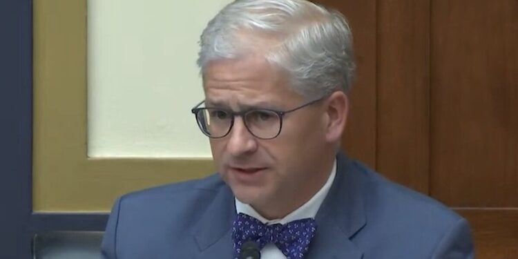 House Lawmakers Rekindle Stablecoin Regulation Debate, Revealing Partisan Rifts