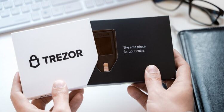 Hardware Wallet Rivals Offer Discounts in Wake of Ledger New Product Controversy
