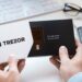 Hardware Wallet Rivals Offer Discounts in Wake of Ledger New Product Controversy