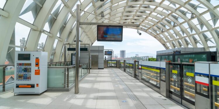 China Pilots Network-free CBDC Metro Payments