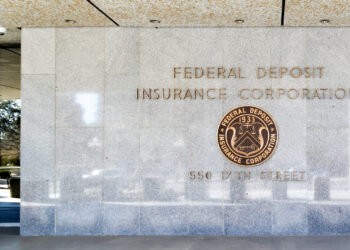 US Consumer Protection Agency Issues Warning on Payment Apps Following Collapses of Crypto Firms, Banks