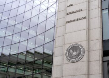 Billionaire Mark Cuban Criticizes SEC for Throwing Crypto Startups ‘Under the Bus’