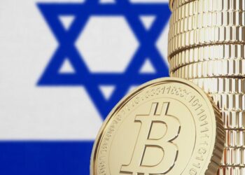 Billionaire Jack Dorsey Challenges Tim Cook Over Apple Pay’s Lack of Bitcoin Support Amid Damus Controversy