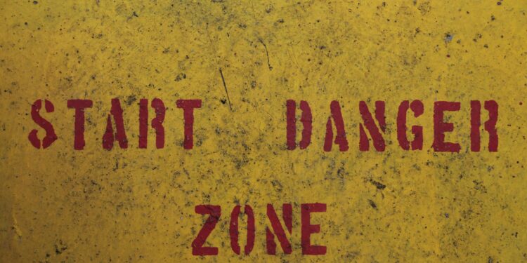 Binance Coin (BNB) At Risk: $200 Million Liquidation Looms