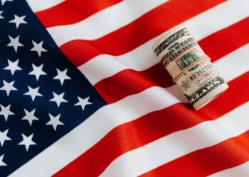 SEC Chair Gensler Likens Binance to FTX, Expresses Concern Over Crypto Industry