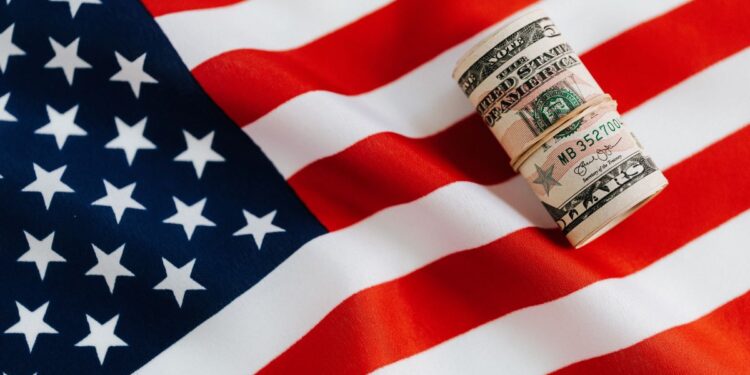 SEC Chair Gensler Likens Binance to FTX, Expresses Concern Over Crypto Industry