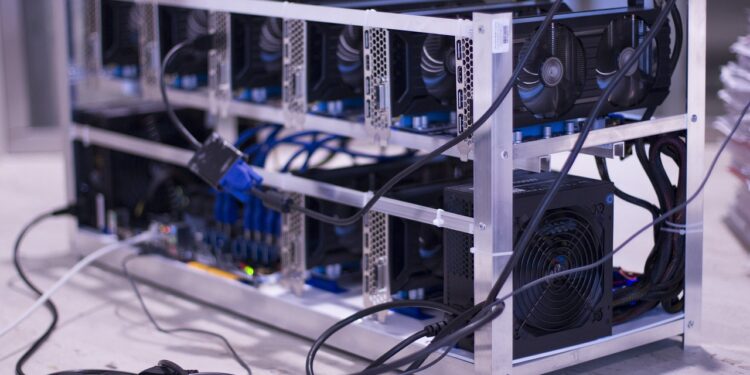 Bitmain’s S19 Miners Hold Majority of Bitcoin Network Hashrate