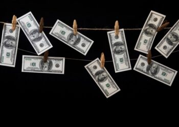 US Banking System Faces Crypto-Asset Risks, FDIC Warns in 2023 Review