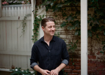 How a 2000s teen heartthrob found himself investigating stock market fraud