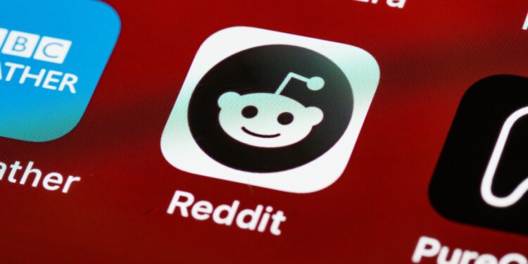 Trader Who Placed $10 Million Bet Against LUNA Loading Up Reddit’s Moons
