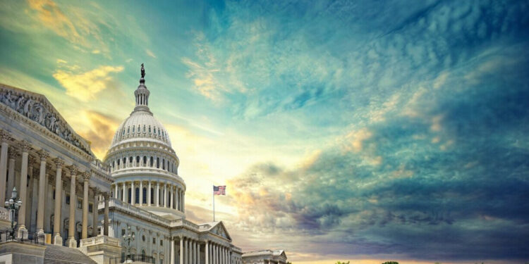 Congresswoman Maxine Waters Criticizes PayPal’s Entry into Dollar-Pegged Stablecoin Arena Without Federal Regulatory Approval
