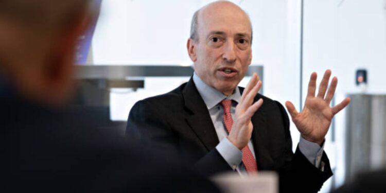 US Congressman Calls to Dismiss Gensler as SEC Chair Following Grayscale Ruling